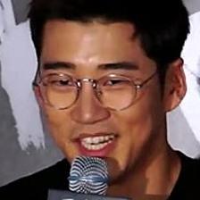 Face crop, image_id 29796